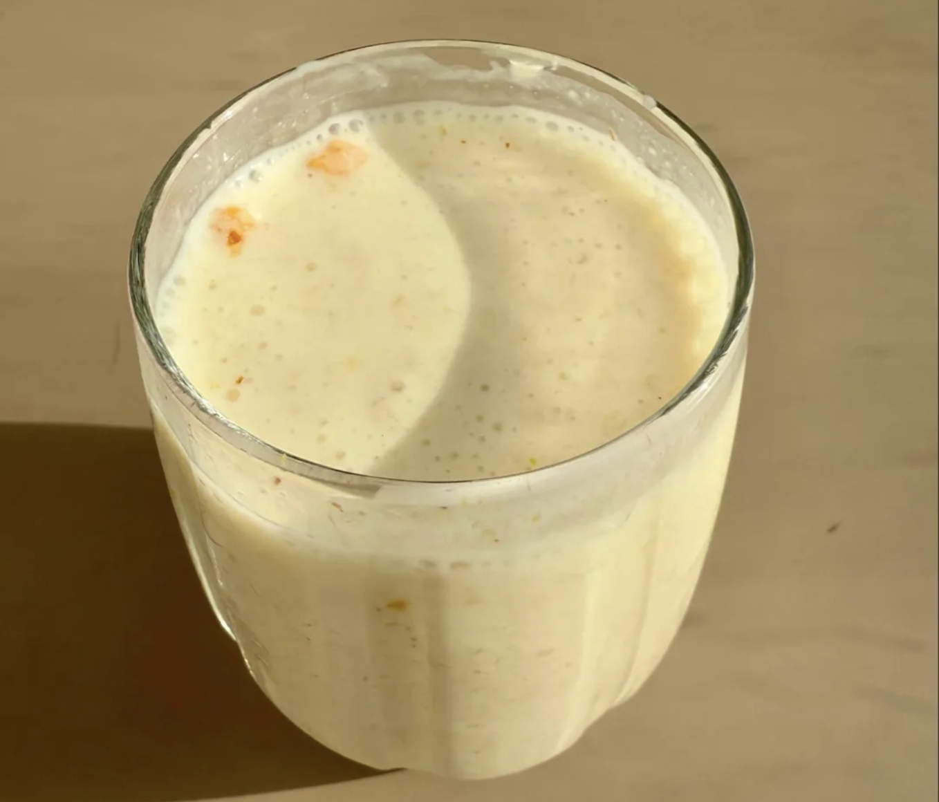 Фруктово-молочный напиток&nbsp;